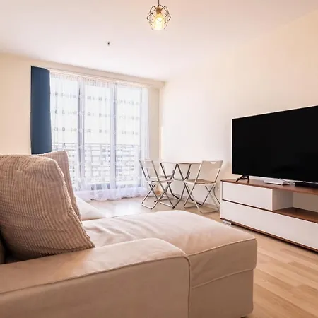 Flat Close To Metro Station And Malls In Kagithane *